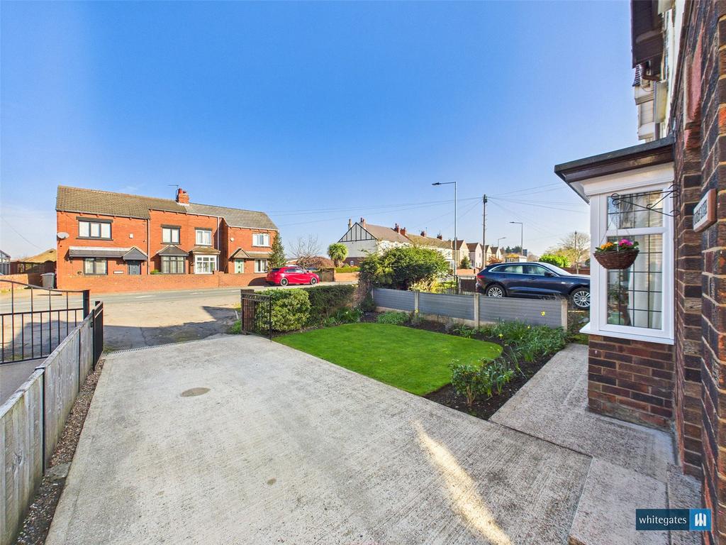 Front Garden/Drive