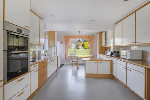3 bedroom detached house for sale, Chyngton Road, Seaford