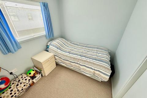 2 bedroom chalet for sale, California Road, Ormesby St Margaret W Scratby, Great Yarmouth