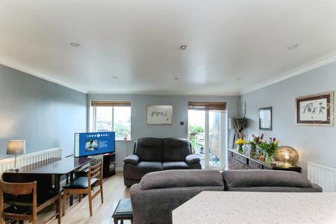 2 bedroom flat for sale, Bermuda Place, EASTBOURNE