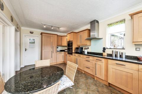 4 bedroom detached house for sale, Newmarket Road, Royston SG8