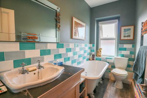 undefined, London Road, Calne SN11