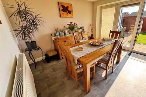 undefined, Silverbell Close, Greater Manchester BL3