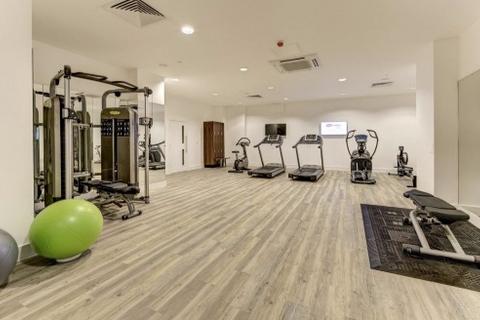 3 bedroom flat to rent, Fairmont Mews London NW2