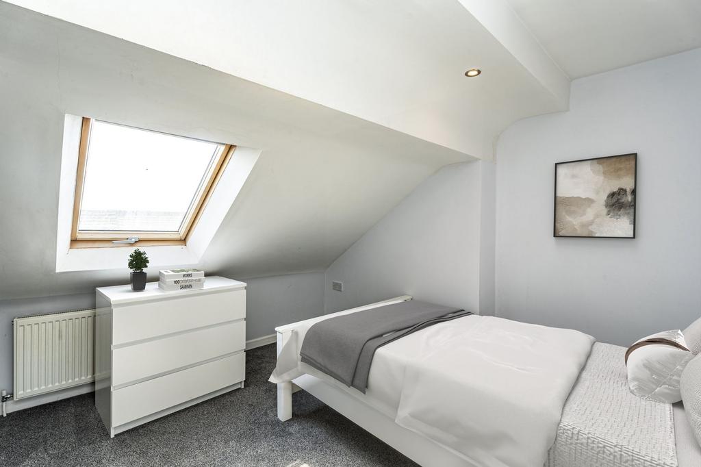 6 Bedrooms