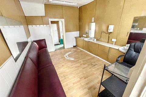 2 bedroom end of terrace house for sale, John Street Square, Consett DH8