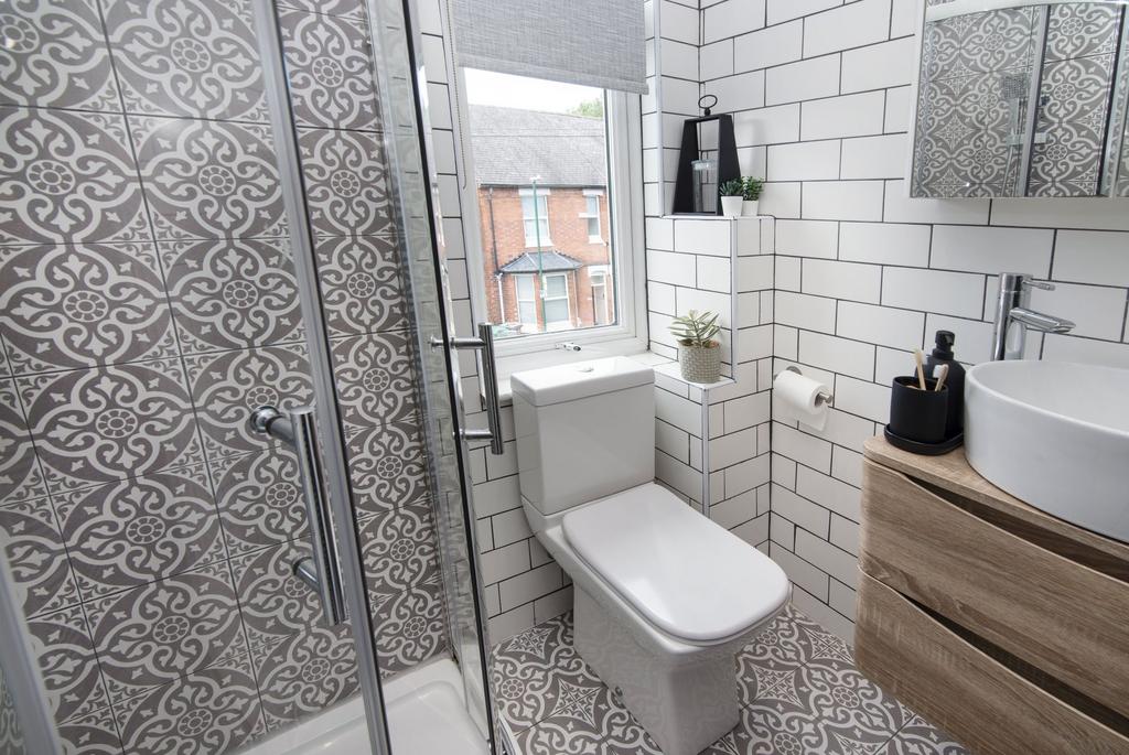 2 Bathrooms