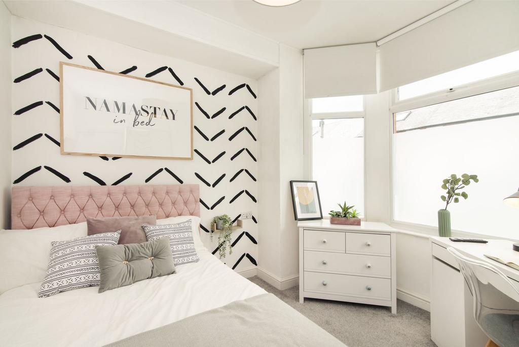 6 Double Bedrooms