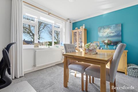 undefined, Leamington Road, Romford, RM3