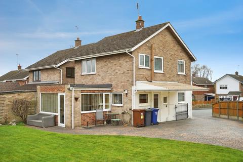 3 bedroom detached house for sale, Glebe Close, Rolleston-on-Dove, Burton-on-Trent, Staffordshire, DE13