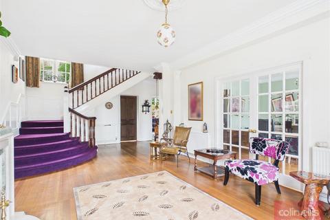 5 bedroom detached house for sale, Weaponness Park, Scarborough