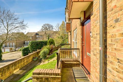 undefined, Windmill Rise, Kingston upon Thames, KT2