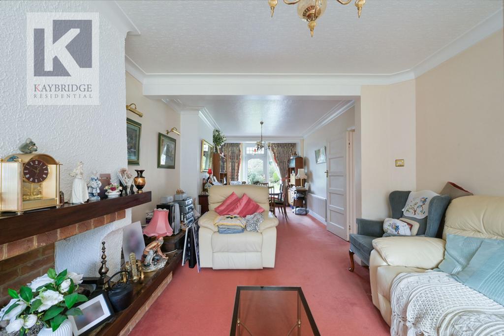London Road KT17 2 DD