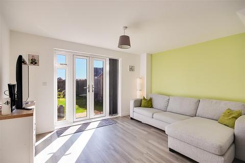 undefined, Iris Close, Worthing BN13