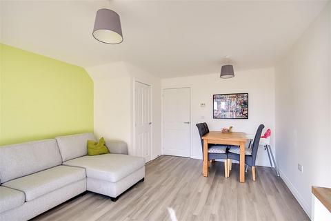 undefined, Iris Close, Worthing BN13