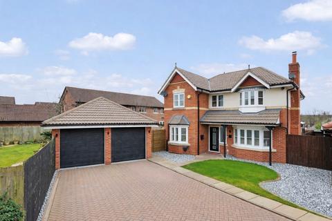 4 bedroom detached house for sale, Sandington Drive, Cuddington