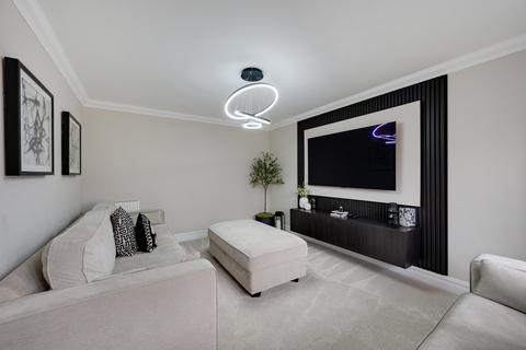 4 bedroom detached house for sale, Sandington Drive, Cuddington