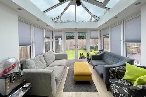 4 bedroom semi-detached house for sale, Ashdown Avenue, FARNBOROUGH GU14