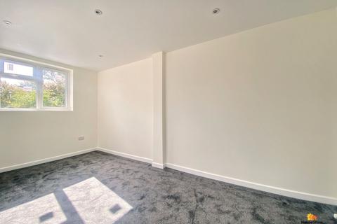 undefined, West Wycombe Road, High Wycombe, HP12