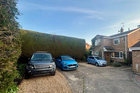 undefined, Crosslands, Caddington, LU1