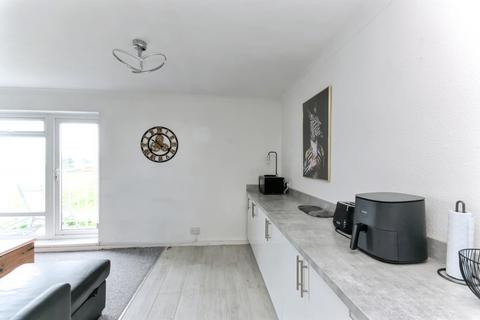 1 bedroom flat for sale, Rotunda Road, Eastbourne