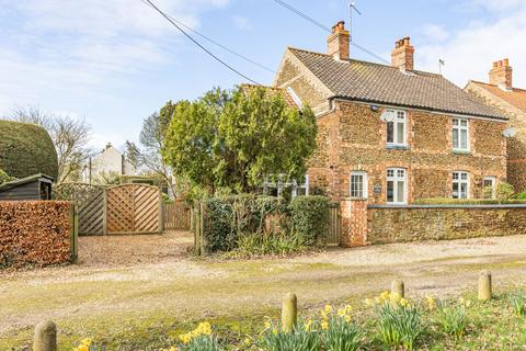 undefined, Charming Semi-Detached Cottage Overlooking Village Green in Grimston