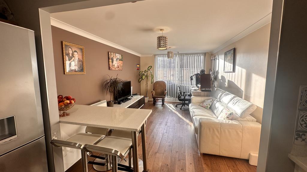 Lounge/kitchen space