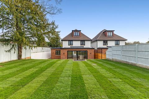 4 bedroom house for sale, Lovell House, The Lawns, Banstead, SM7