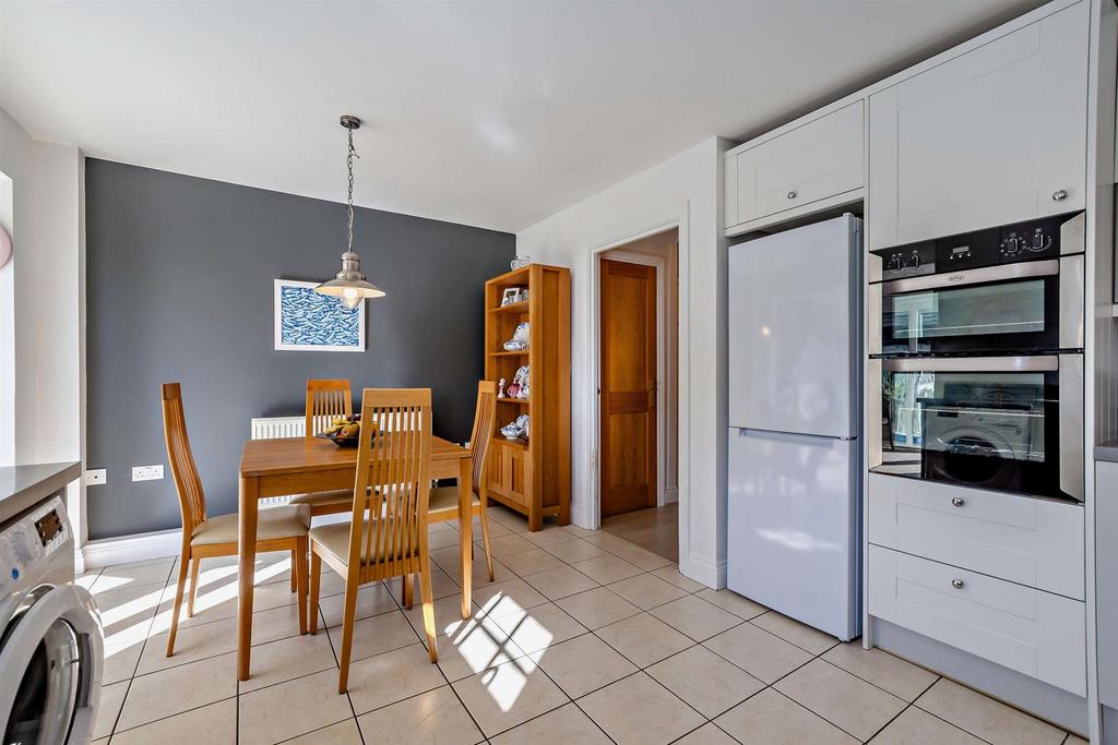 8682836-interior06-800.jpg