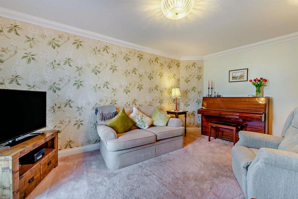 8682836-interior16-800.jpg