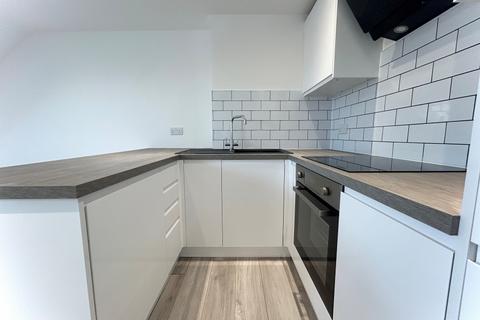 1 bedroom flat to rent, 575a London Road, North Cheam SM3