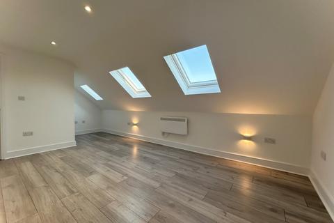 1 bedroom flat to rent, 575a London Road, North Cheam SM3