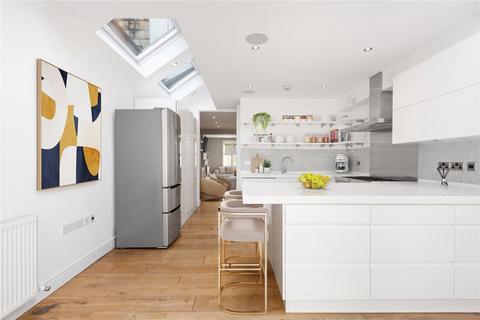 3 bedroom terraced house for sale, Ballantine Street, London, SW18