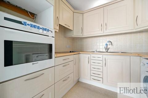 undefined, Uxbridge Road, Pinner HA5