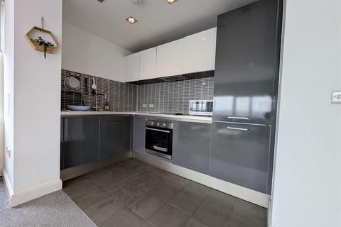 2 bedroom apartment to rent, One Park West, Strand Street