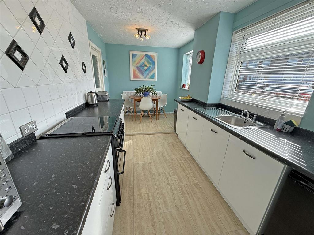 Kitchen A1.jpg