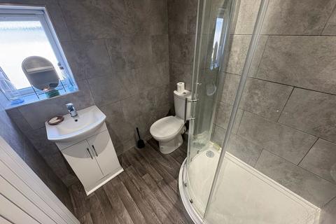5 bedroom terraced house to rent, Marlborough Road, Brynmill, SA2