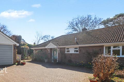 Penryn Drive, Headley Down