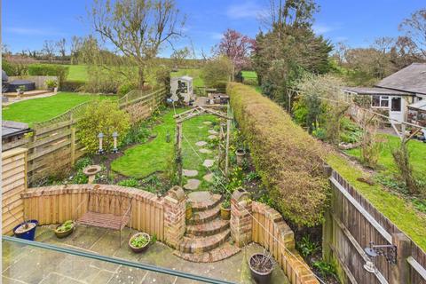 3 bedroom semi-detached house for sale, Cattle End, Silverstone, NN12