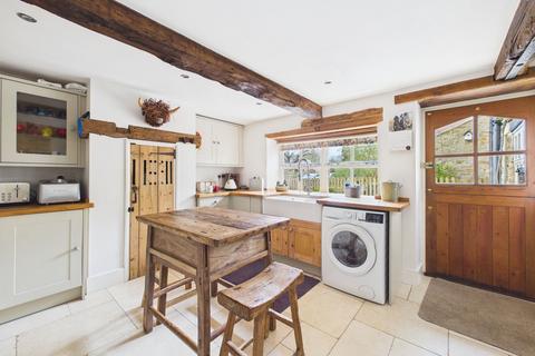 3 bedroom semi-detached house for sale, Cattle End, Silverstone, NN12