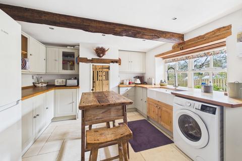 3 bedroom semi-detached house for sale, Cattle End, Silverstone, NN12