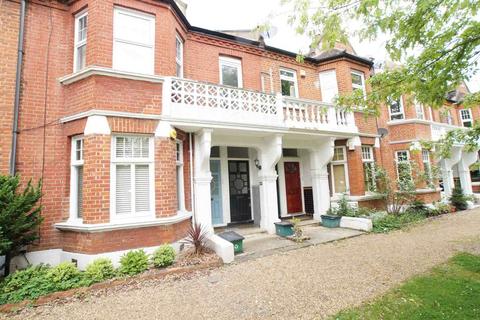 3 bedroom ground floor flat to rent, Lawrie Park Rd, Sydenham