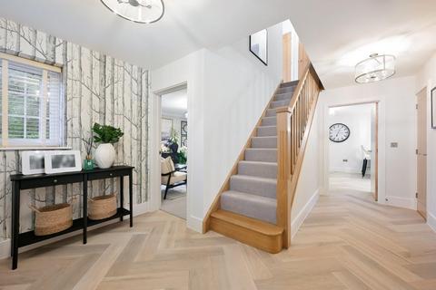 4 bedroom detached house for sale, Shelvers Way, Tadworth, Surrey