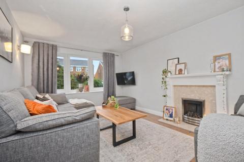 3 bedroom semi-detached house for sale, Fishponds Drive, Crigglestone, Wakefield, West Yorkshire