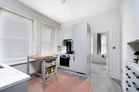 2 bedroom apartment to rent, Wymering Road, Maida Vale W9