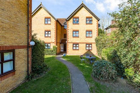 Gilbert Road, Romford, RM1