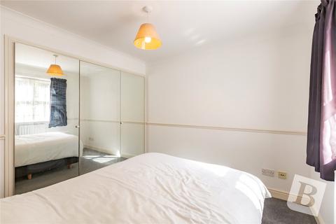 2 bedroom apartment for sale, Gilbert Road, Romford, RM1
