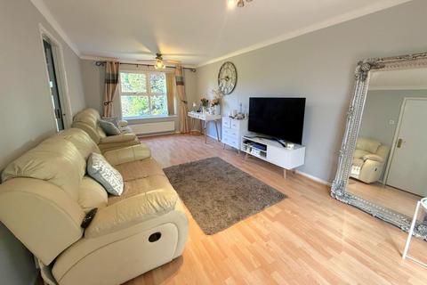 undefined, Walton-on-Thames, Surrey, KT12