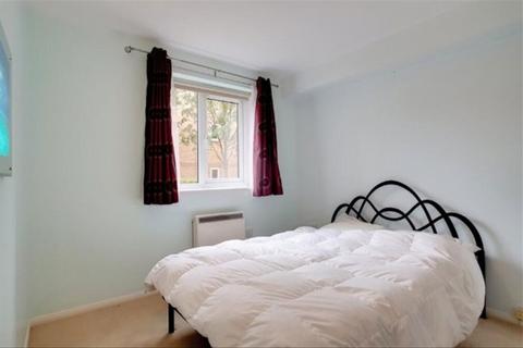 undefined, Ringwood Gardens, London E14