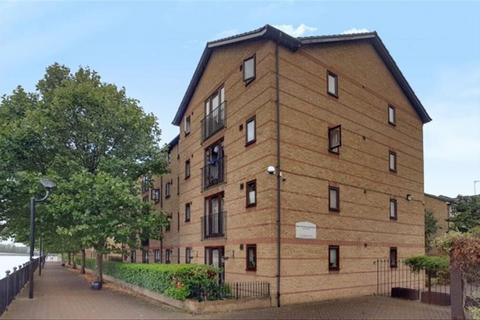 undefined, Ringwood Gardens, London E14